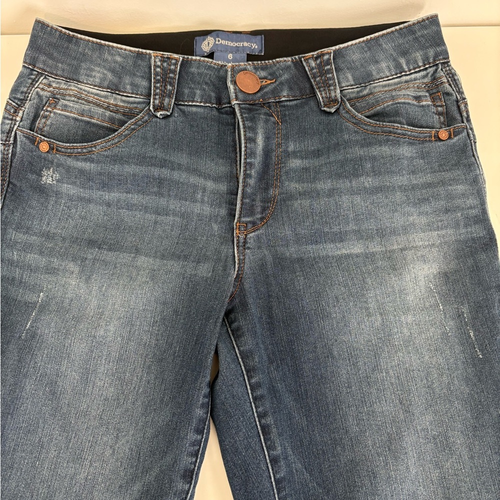 Democracy Women's Classic Blue Skinny Jeans